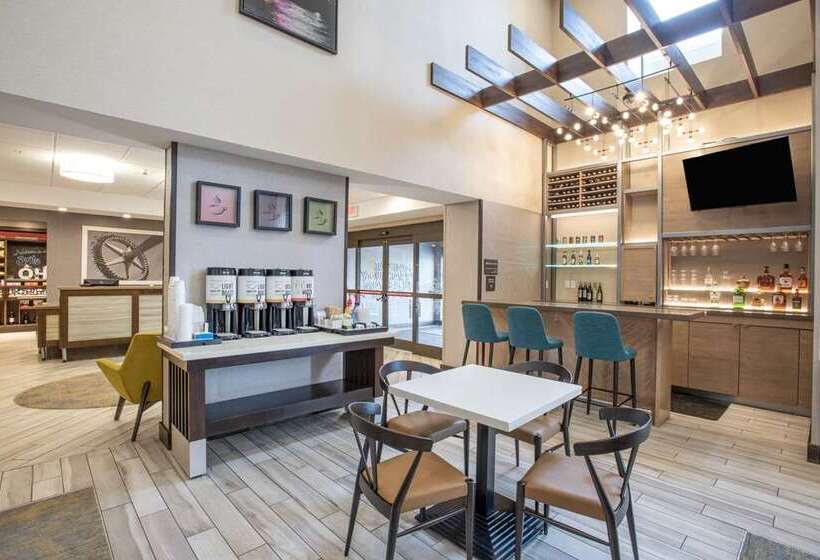 ホテル Hampton Inn & Suites Cincinnati / Kenwood