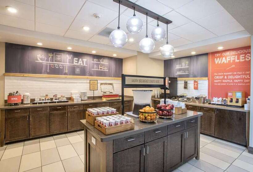 ホテル Hampton Inn & Suites Cincinnati / Kenwood