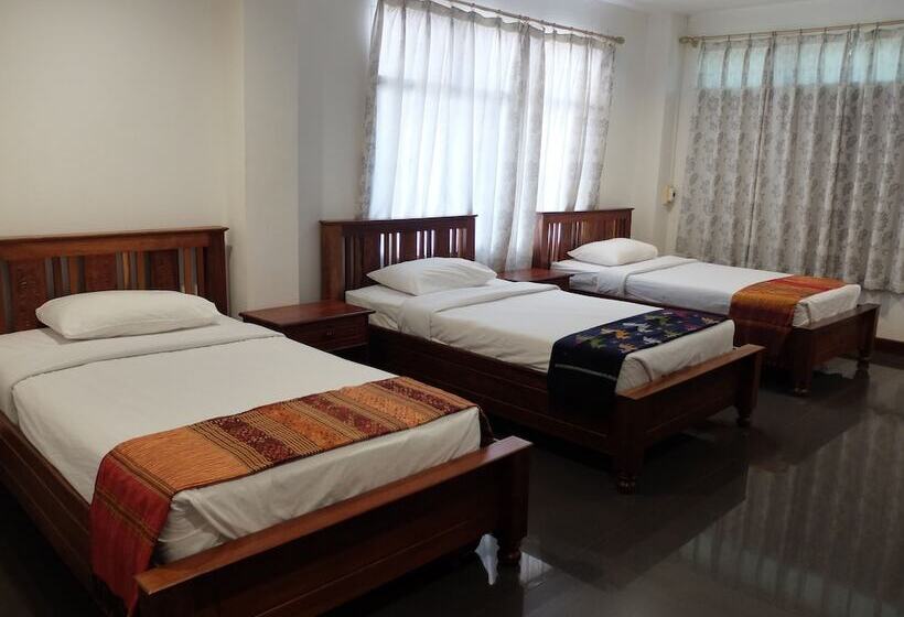 פנסיון Alisa Guesthouse