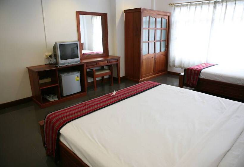 פנסיון Alisa Guesthouse