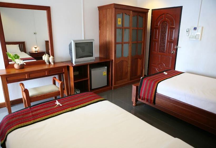 פנסיון Alisa Guesthouse