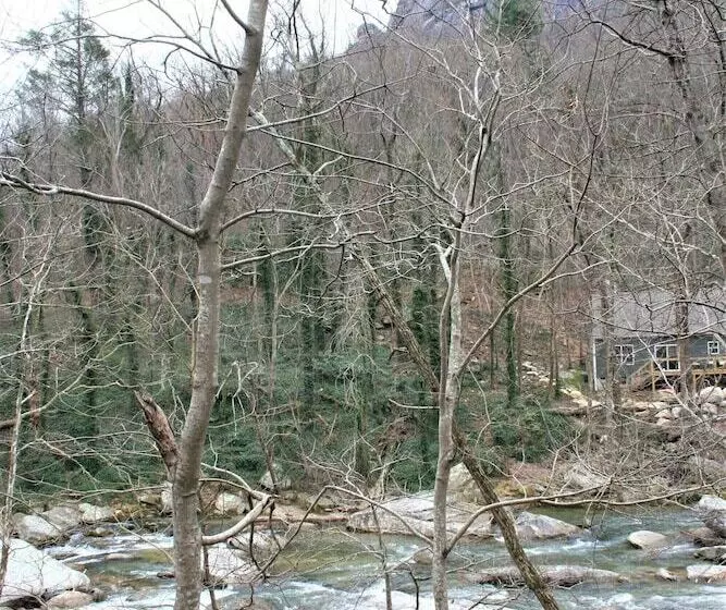 The Esmeralda Inn At Lake Lure