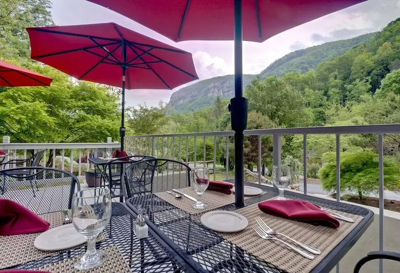 The Esmeralda Inn At Lake Lure