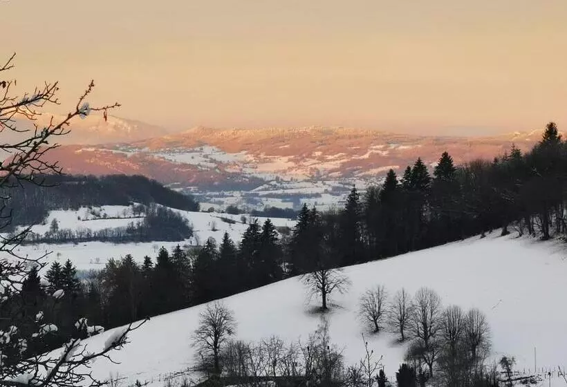 ベッドアンドブレックファースト Chambres D Hotes Ysalice