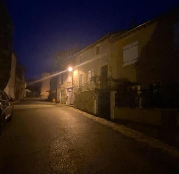 צימר The Wild Geese