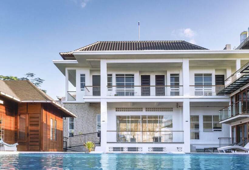 Отель Smaranala