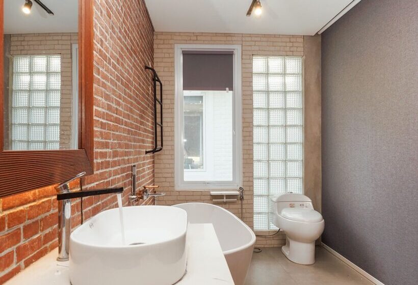 Отель Smaranala