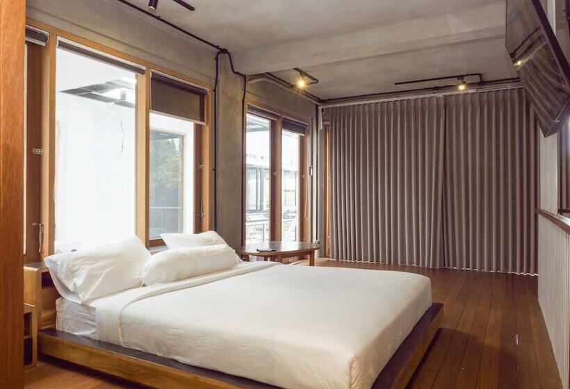 Отель Smaranala