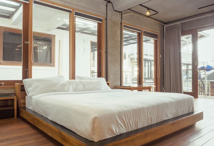 Отель Smaranala