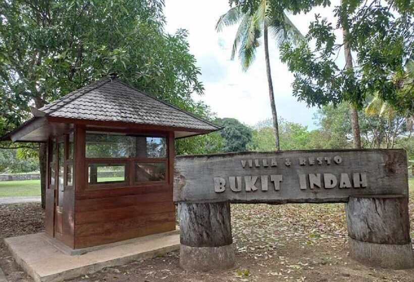 Отель & Villa Bukit Indah Saumlaki By Legreen