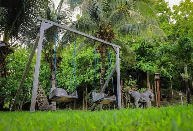 ホテル & Villa Bukit Indah Saumlaki By Legreen