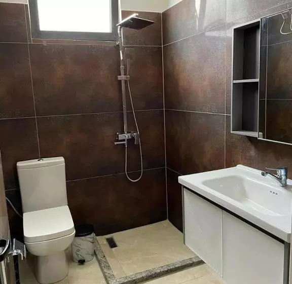 پانسیون Villa Tusha