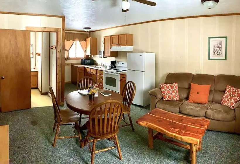 Benzonia Rustic Resort