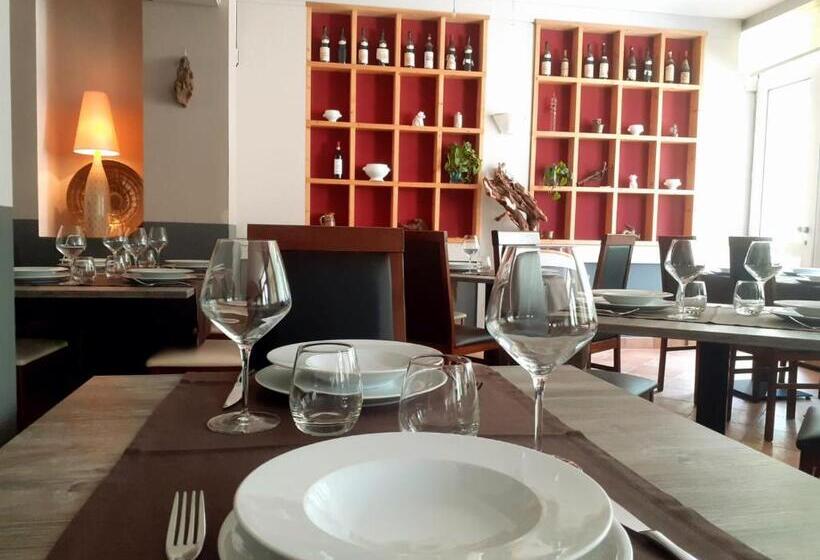 Отель Locanda Ostu Di San Giacu