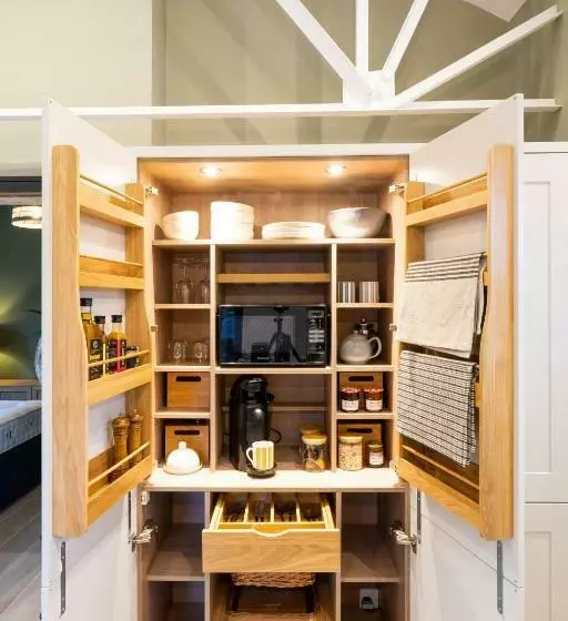 ホテル Spinney   A Unique Open Plan Barn, With Private Garden