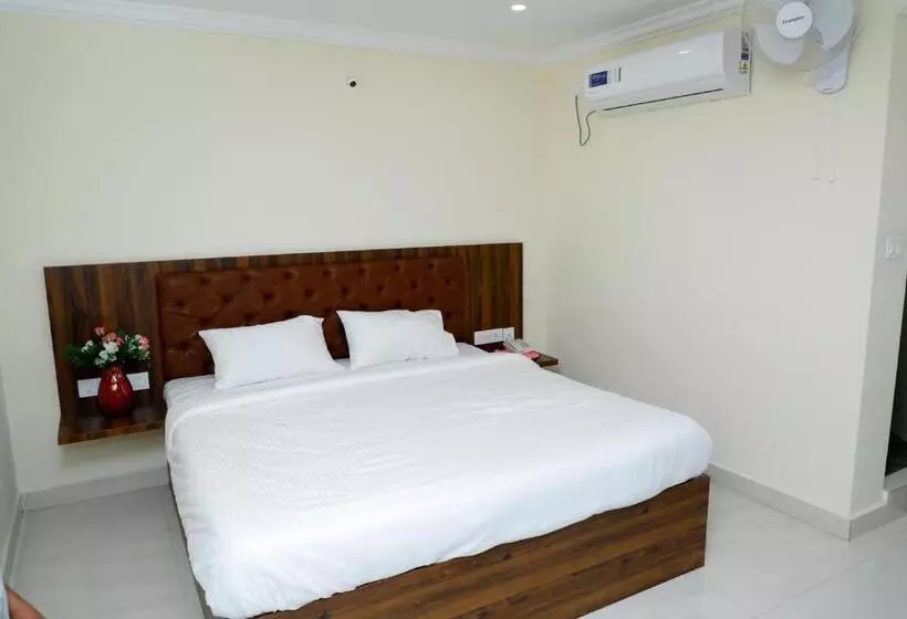 Hotelli Cnr Residency, Madanapalle