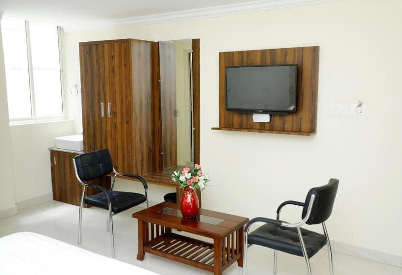 酒店 Cnr Residency, Madanapalle