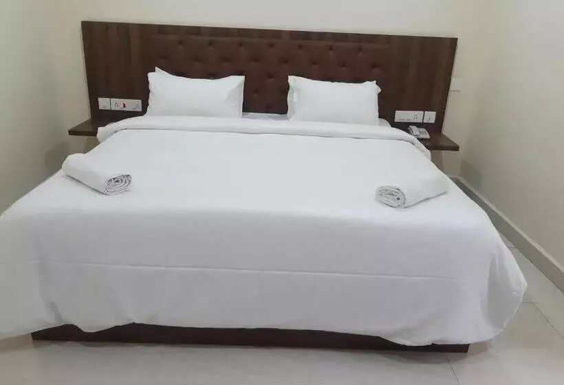Hotelli Cnr Residency, Madanapalle