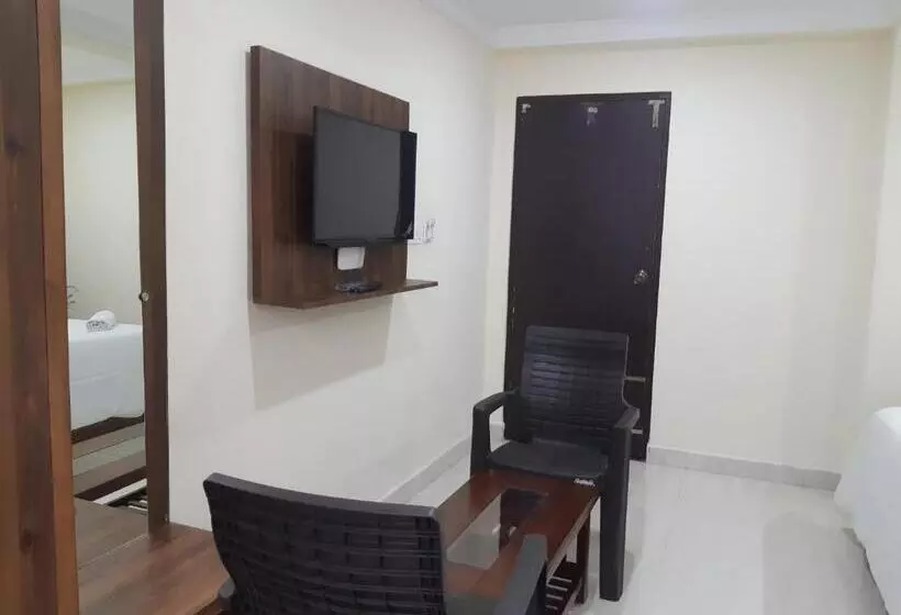 Hotelli Cnr Residency, Madanapalle