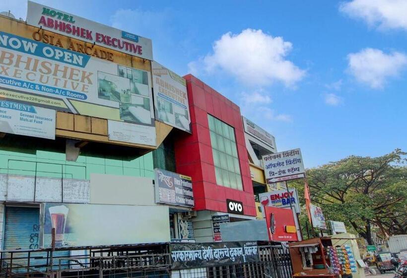 Hotel Collection O Abhishek Executive