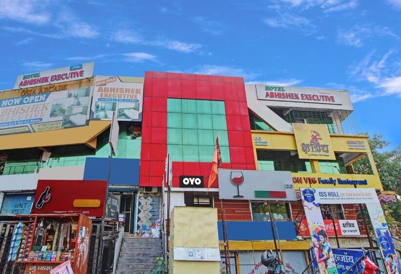 Hotel Collection O Abhishek Executive