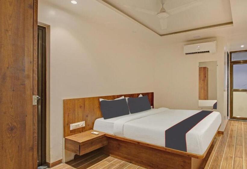 Hotel Collection O Abhishek Executive