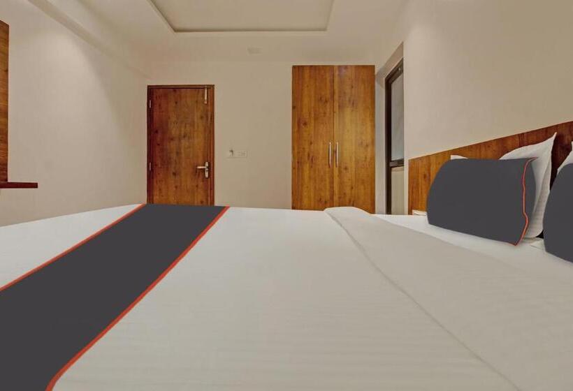 Hotel Collection O Abhishek Executive