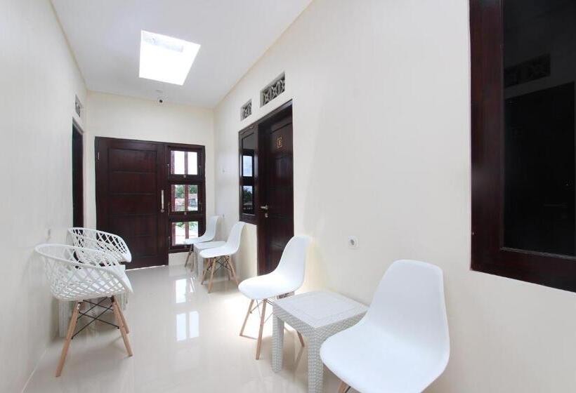 호텔 Oyo 92628 Raja Alam Homestay