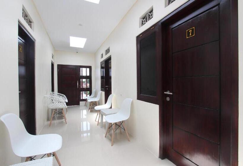 호텔 Oyo 92628 Raja Alam Homestay