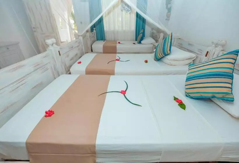 هتل Twiga Beach Resort
