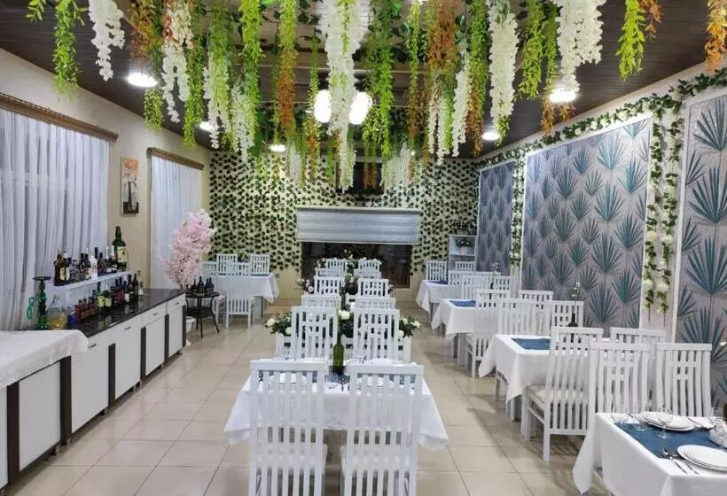 Issam Hotel & Spa Sheki