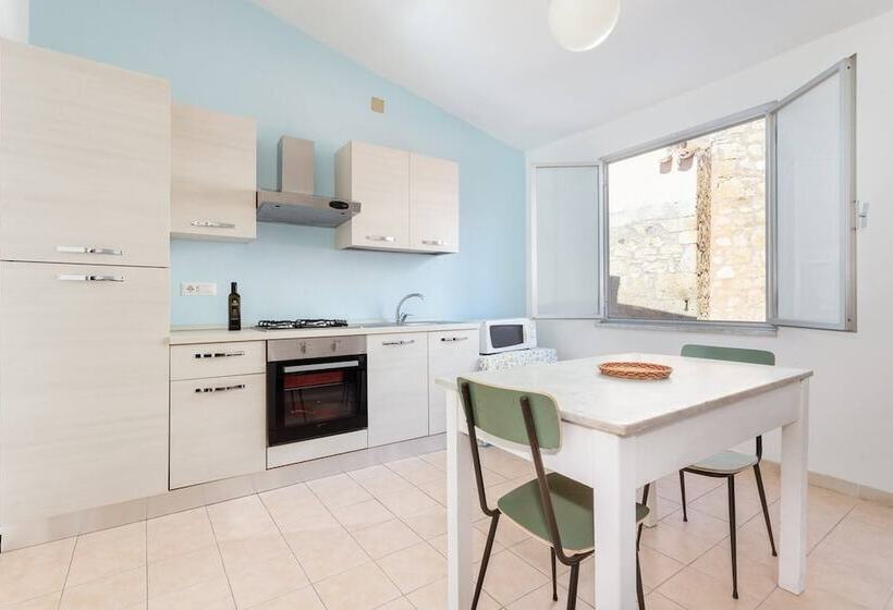 بنسيون Room In Guest Room   Domomea   Camera Ambrosia