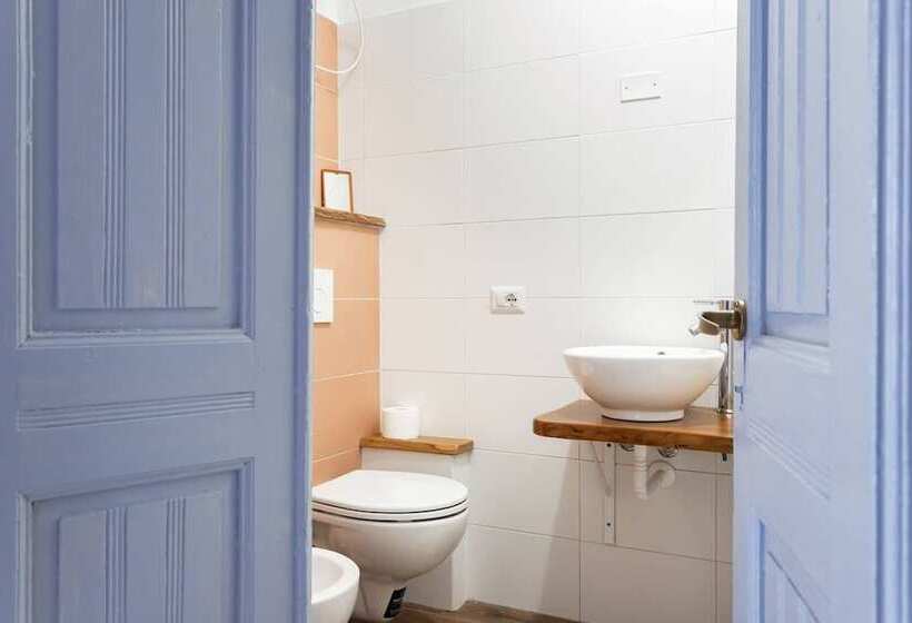 بنسيون Room In Guest Room   Domomea   Camera Ambrosia