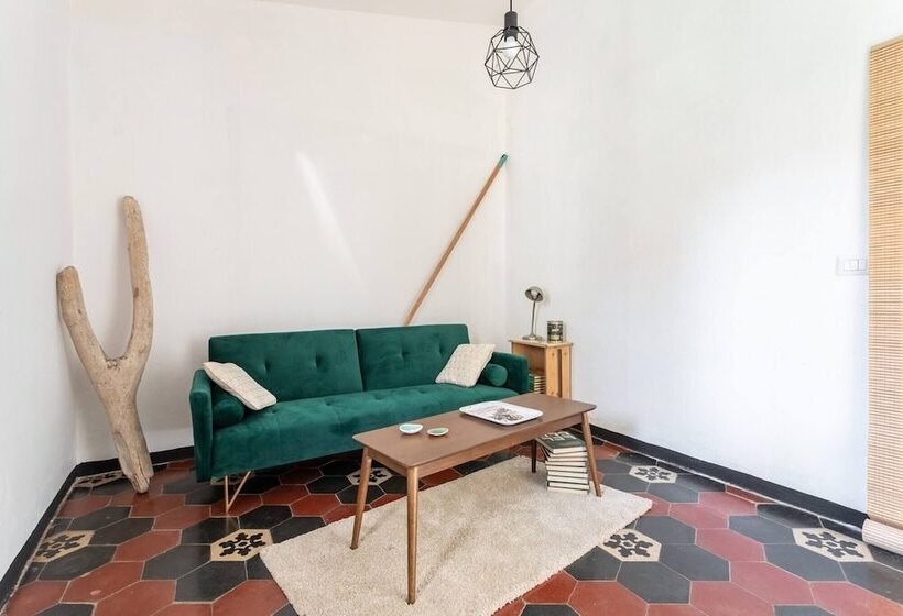 بنسيون Room In Guest Room   Domomea   Camera Ambrosia