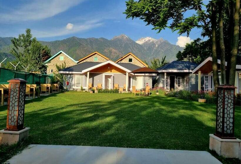 Pensão Upani Cottages