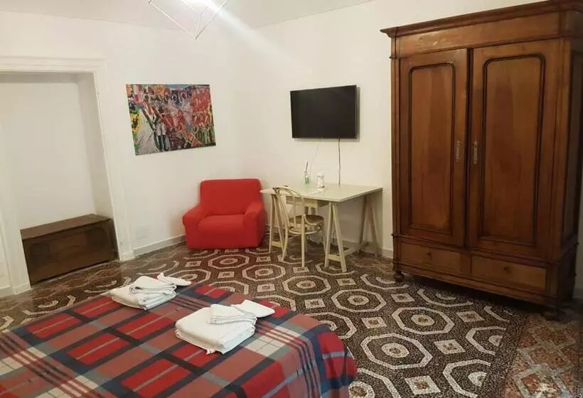 ベッドアンドブレックファースト Gusterhouse