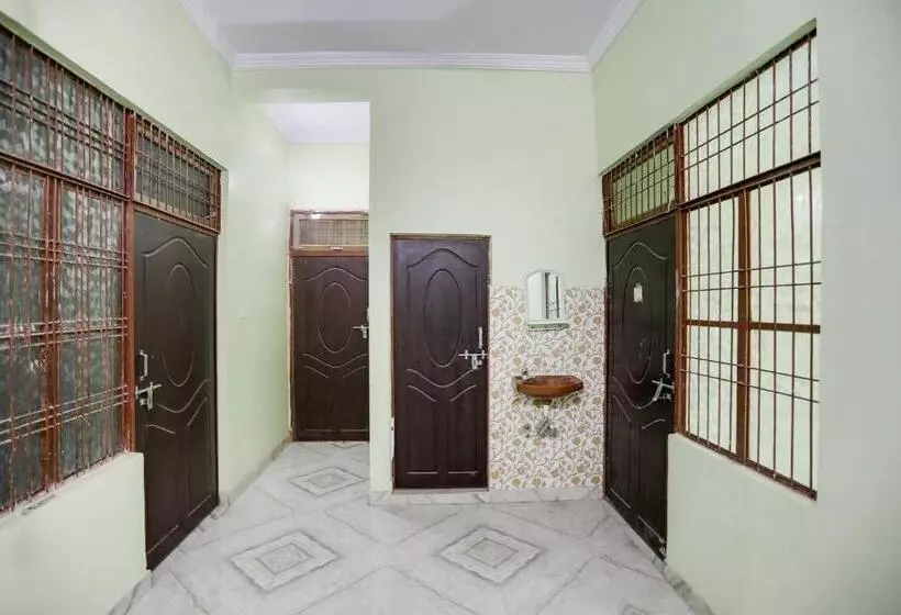 Hotelli Oyo Flagship 81292 Love To Serve Oyo