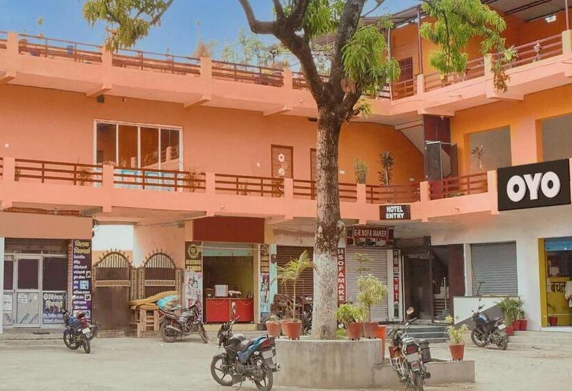 Отель Oyo Flagship 81389 Siddhi Vinayak