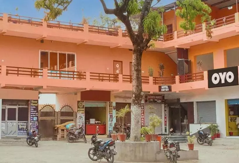 Hotelli Oyo Flagship 81389  Siddhi Vinayak