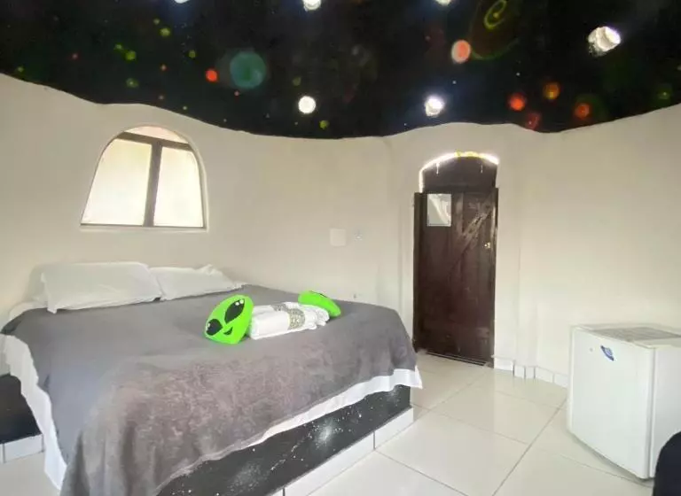 Hotelli Espaço Naves Lunazen