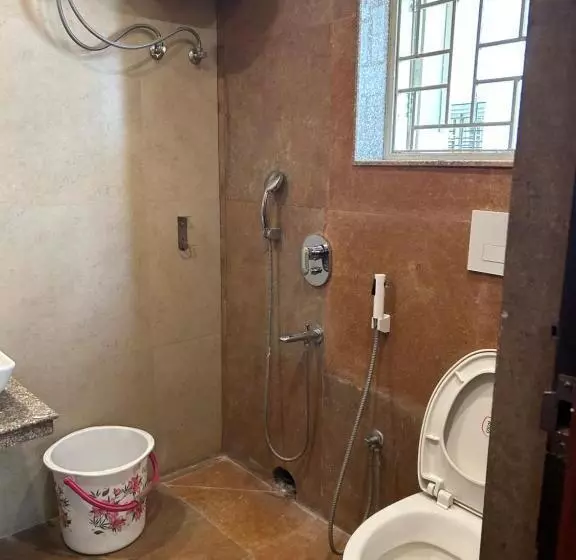 Hotelli The Aster Enclave