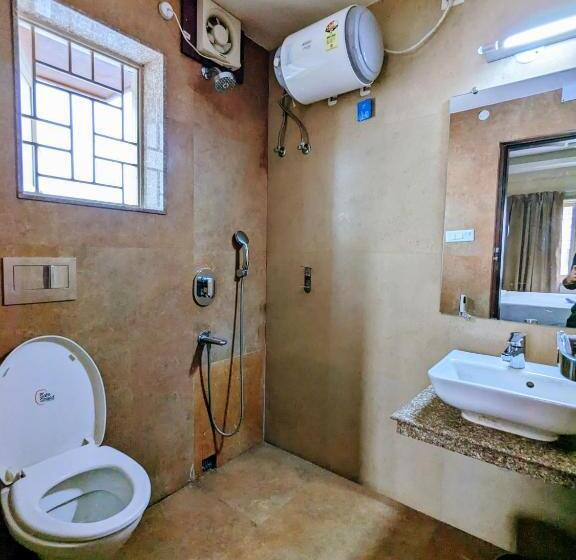 Hotel The Aster Enclave