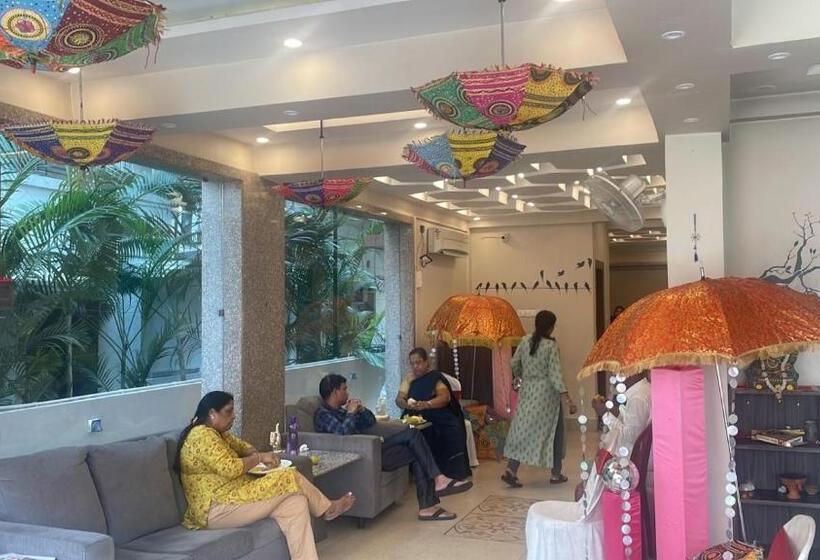 Hotel The Aster Enclave