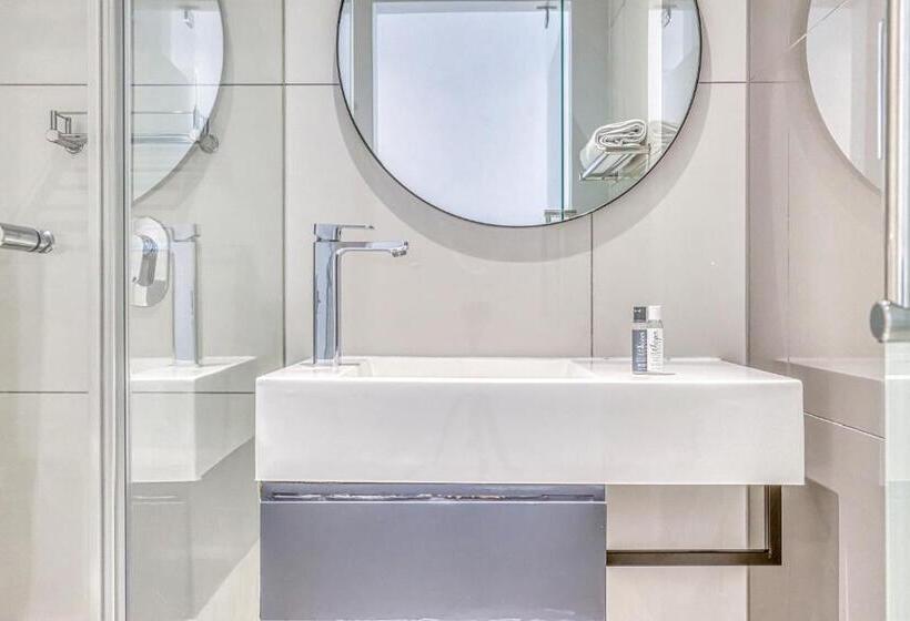 The Capital On Park Apart