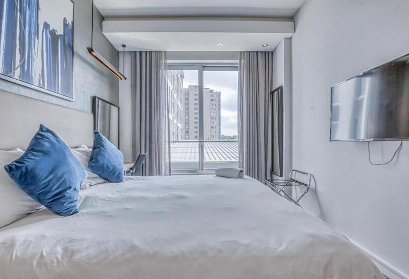 The Capital On Park Apart