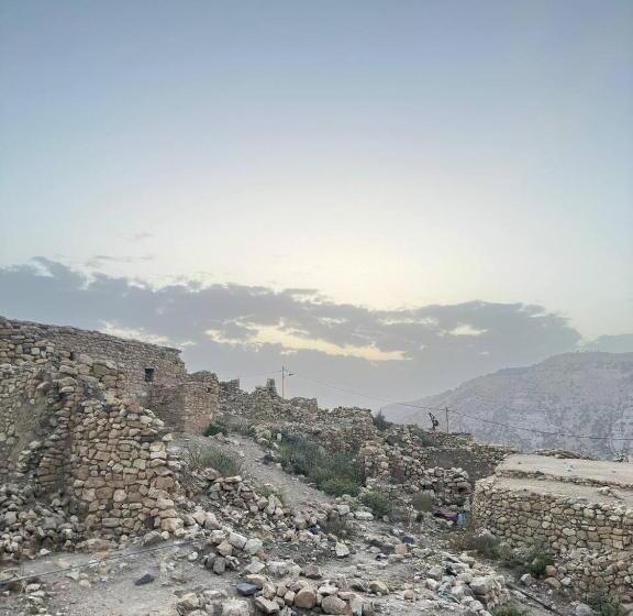 هاستل Dana Historic Village