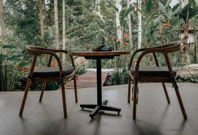 住宿加早餐  Mahottama Wellness And Retreat