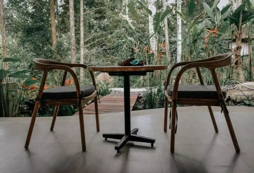 ベッドアンドブレックファースト Mahottama Wellness And Retreat