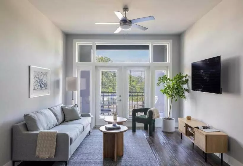 Mint House Greenville   West End