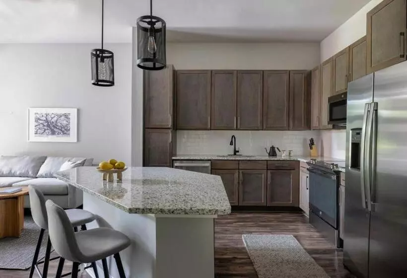 Mint House Greenville   West End